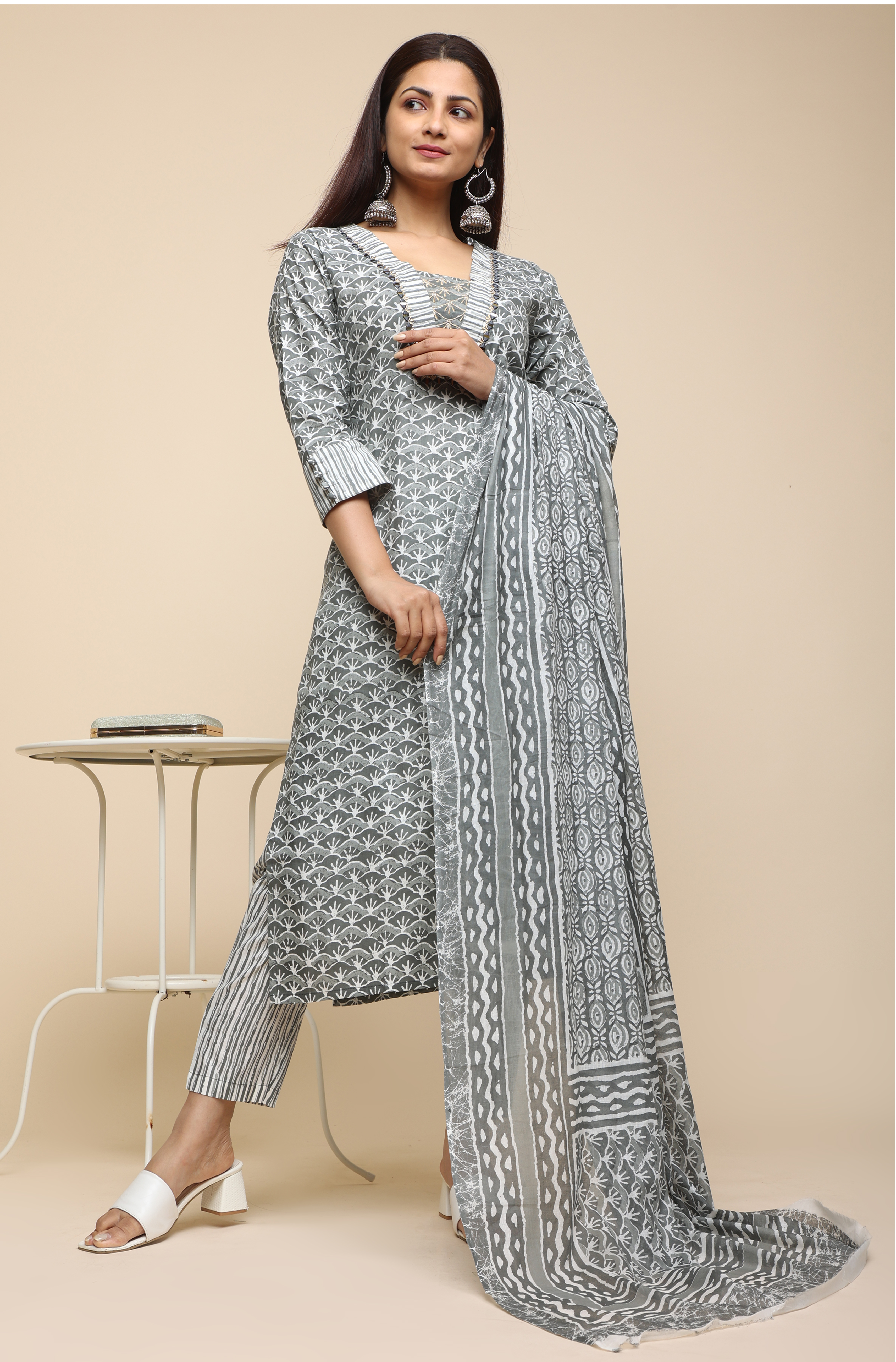 Cotton kurta suit set with embroidery